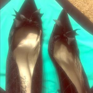 BCBG sexy velvet heels (size 10B)